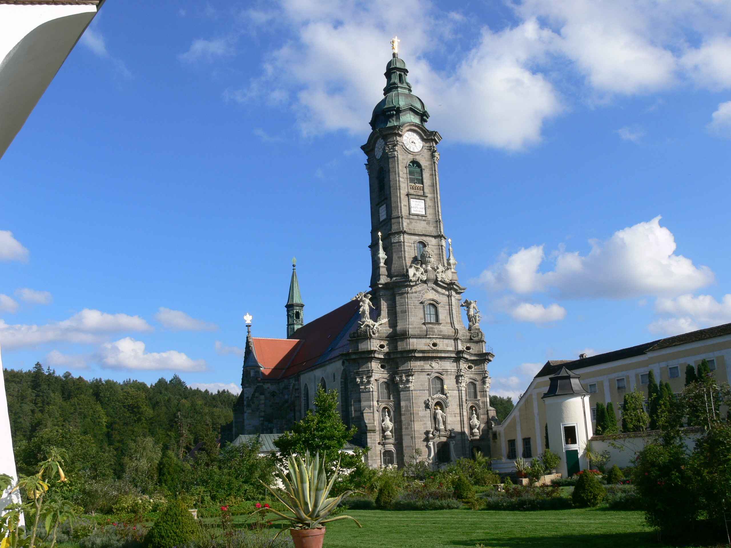Zwettl Kirche Gesamt 2 11zon